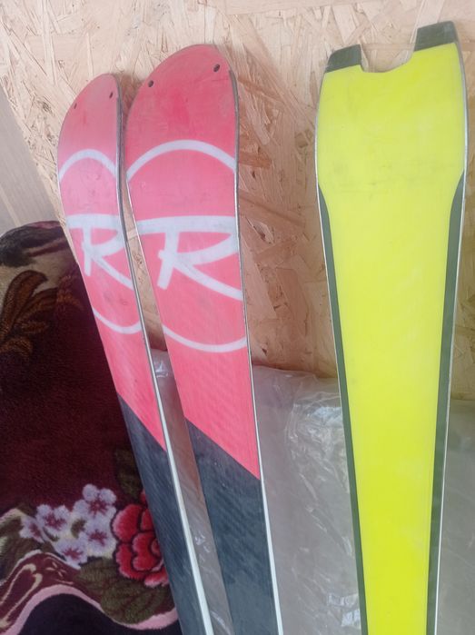 Продам лыжи без креплений