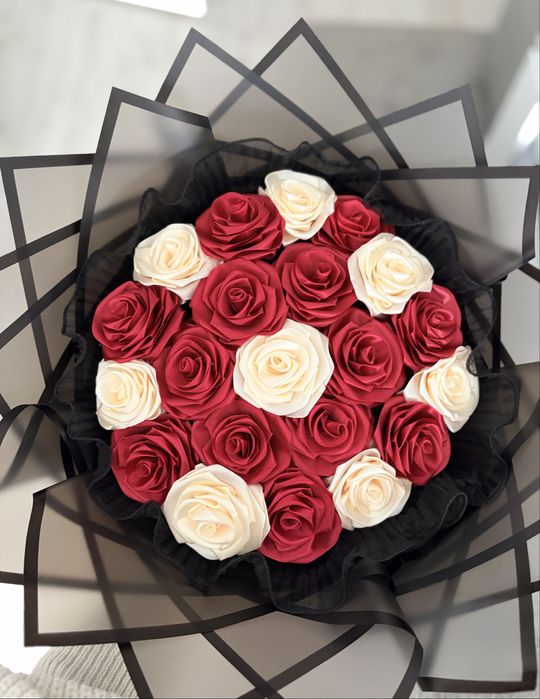 Букет от вечни сатенени рози