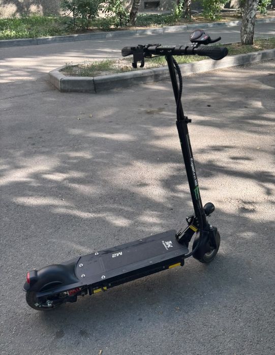 Продам электросамакат KUGO M2