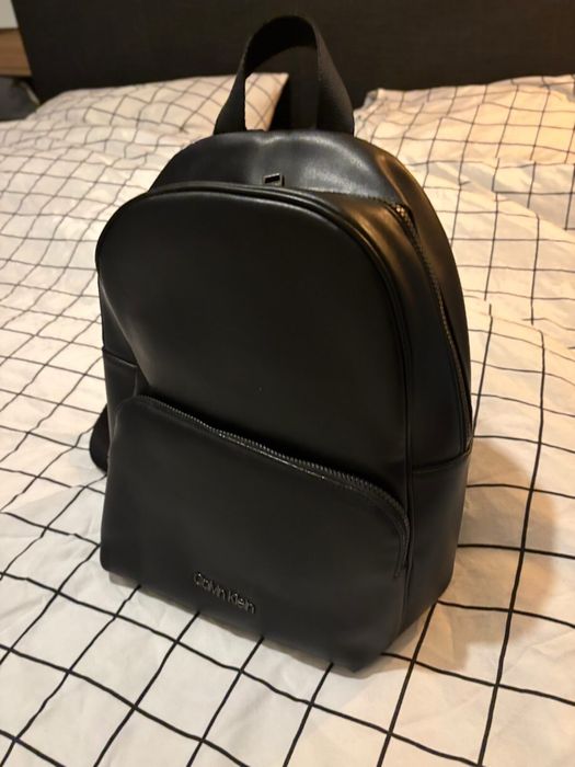 Раница Calvin Klein- почти НОВА. Супер качество!