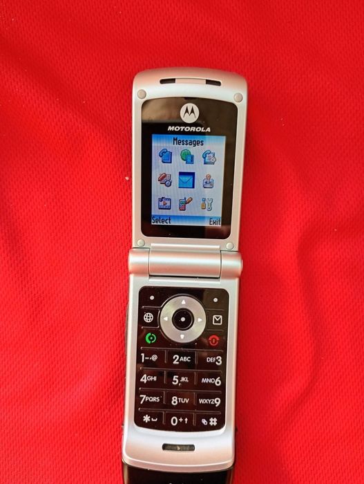 Motorola w377  full box ( decodat, aproape nou)