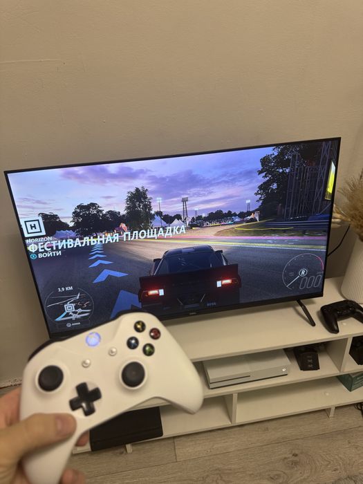 Xbox one S 1TB + игры