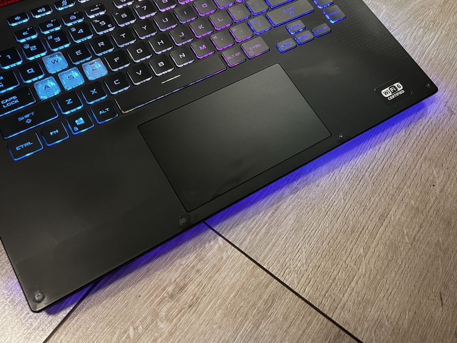 Laptop gaming ASUS ROG Strix G513IC Ryzen 7 4800H RTX3050 4gb 16gb Ram 144hz 512gb SSD