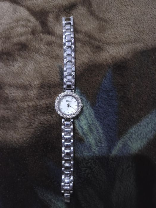 Vand ceas dior de dama