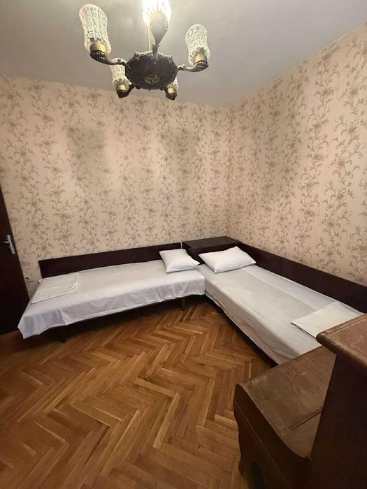 Дава се под наем Тристаен апартамент в Варна, Конфуто - 68 кв.м за 508.47 € - Снимка #4