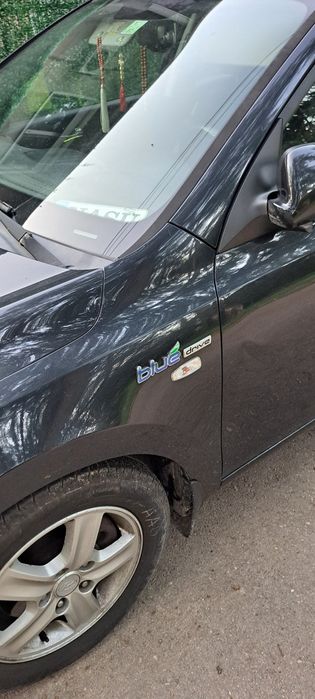 Hyundai i30 blue