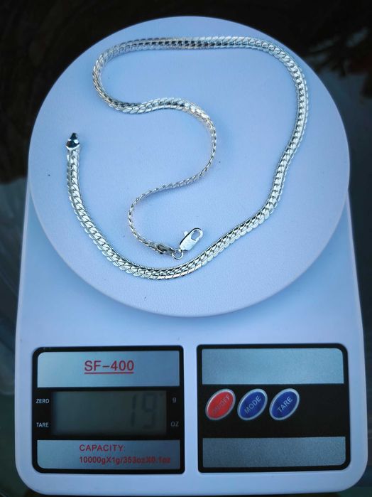 Lănțic de argint marcat 925.