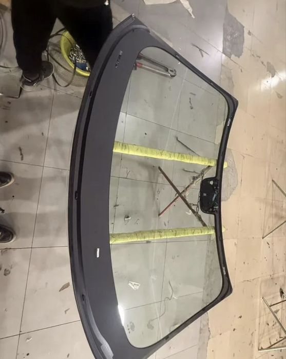 Лобовое стекло Zeekr 9X