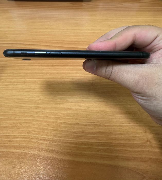 Продам iPhone 7 128GB