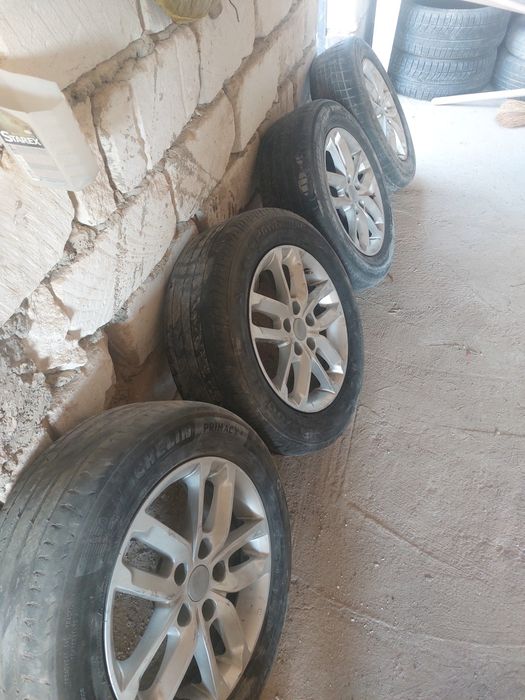 Дискамен покрышка сатылады