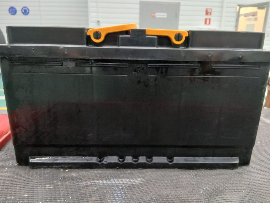 Аккумулятор б/у почти новый