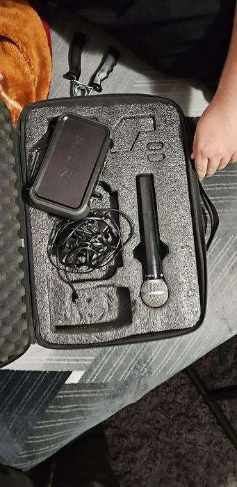 Vând Microfon Shure PGX2 BETA 58A