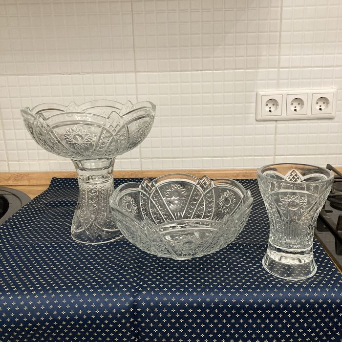 Хрустальные вазы-2шт