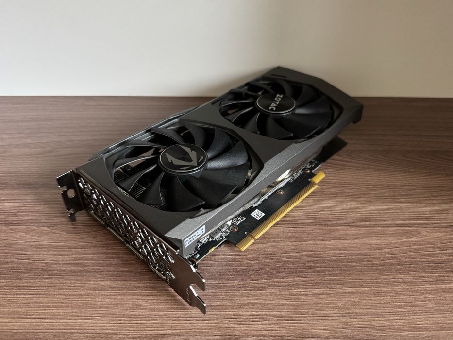 RTX 3050 8gb zotac gaming