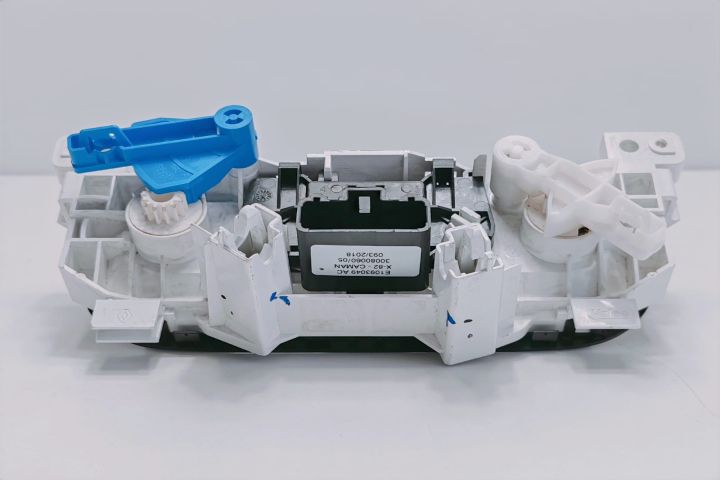 Panou aer conditionat E1093049AC / 30080060 / 05 Opel Vivaro B seria