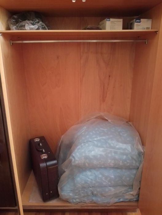 Шкаф дуб в отличном состоянии, как новый