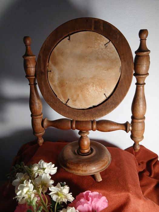 Oglindă- final de secol XIX-prima jumătate a sec.XX