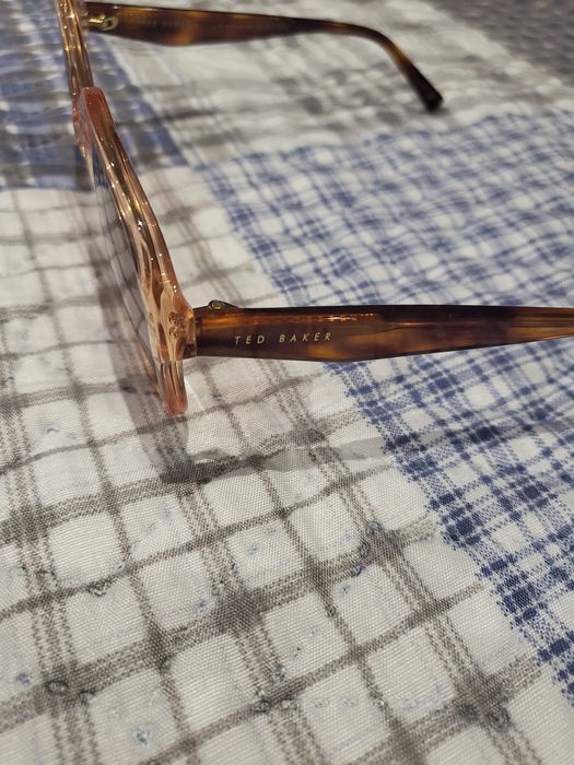 Чисто нови очила на TED BAKER