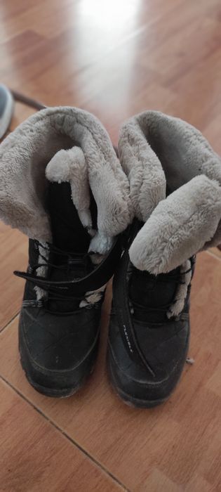 Продам детскую обувь для мальчиков и девочек