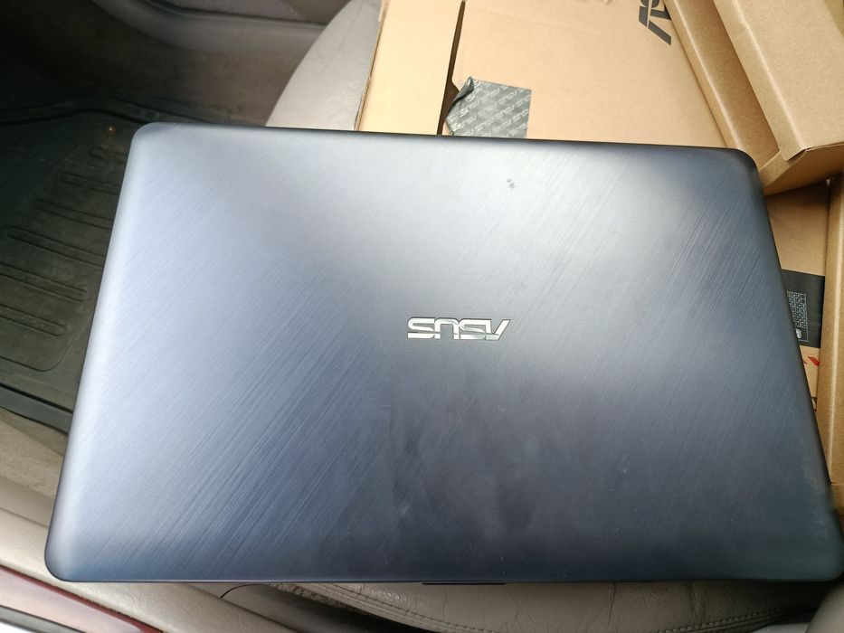 Ноутбук хороший состояние