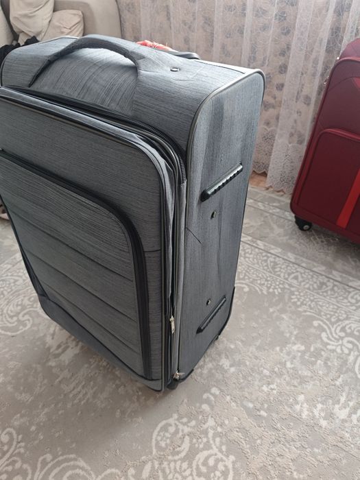 Продам чемодан на 110 л.