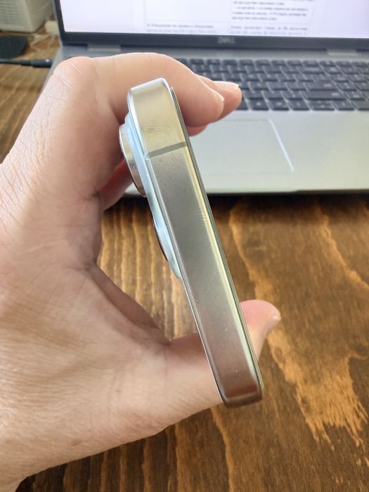 iPhone 16 pro 128gB titan с гаранция още 1 г Технополис