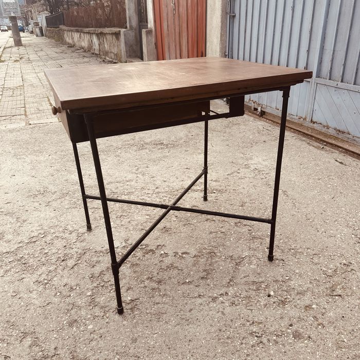 Италианска винтидж маса с чекмедже – Mid Century, метална конструкция