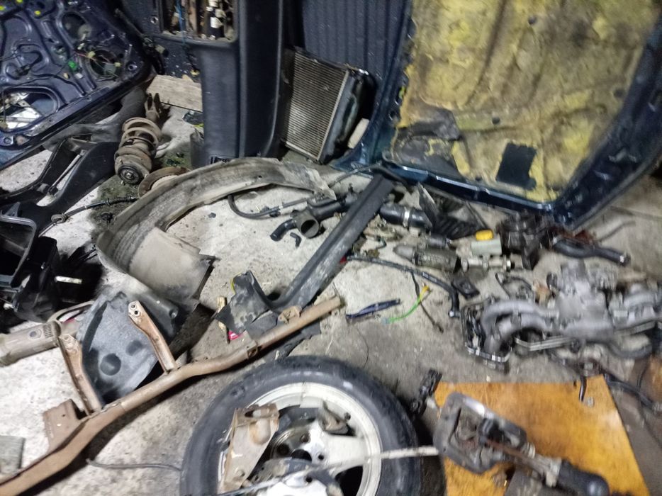 Субару легаси 95 года