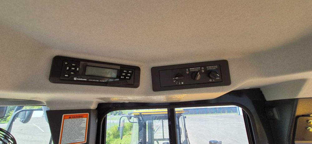 Фронтальный погрузчик LiuGong 855