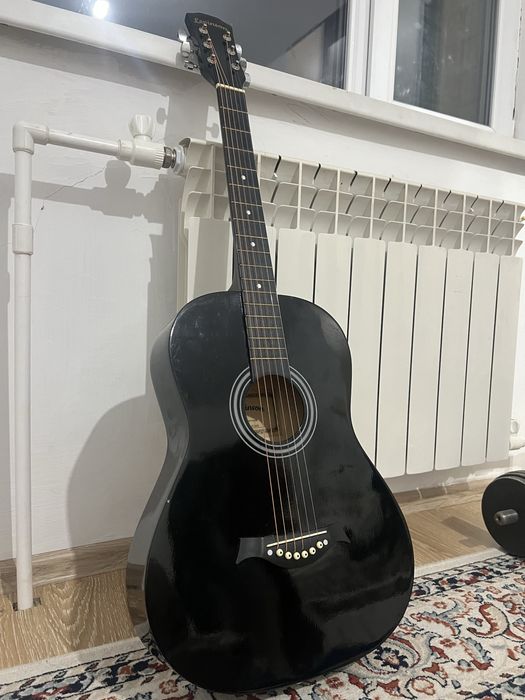 Акустическая гитара