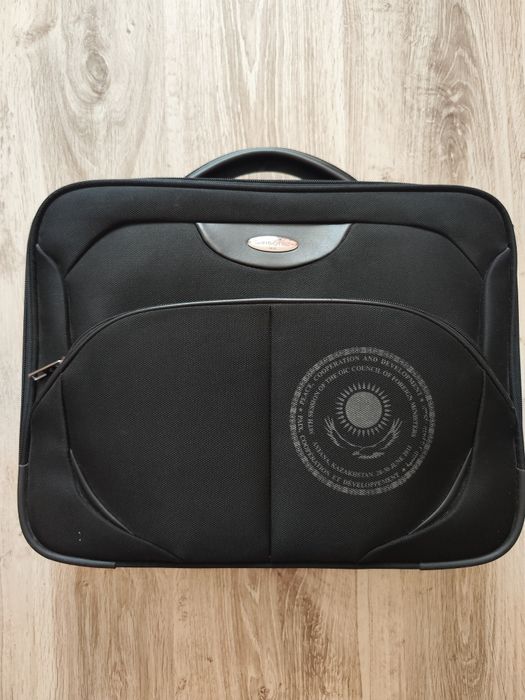 Продам сумку для ноутбука