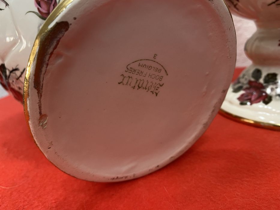 Чифт белгийски вази от порцелан на boch belgium ваза бох с цветя