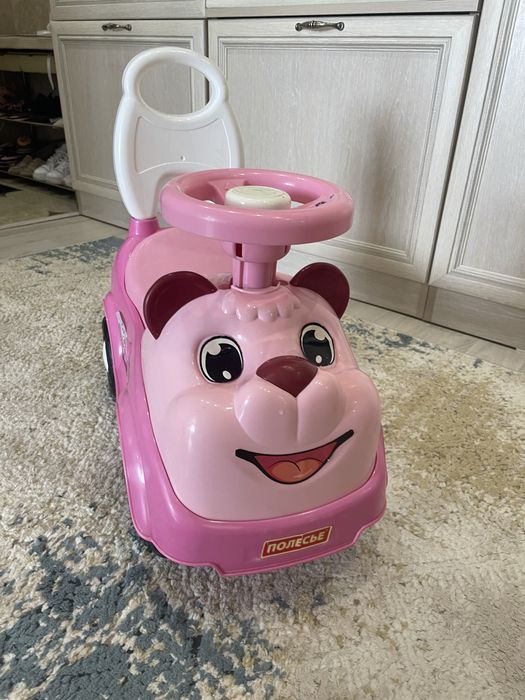 Каталка на 3-5 лет. В хорошем состоянии