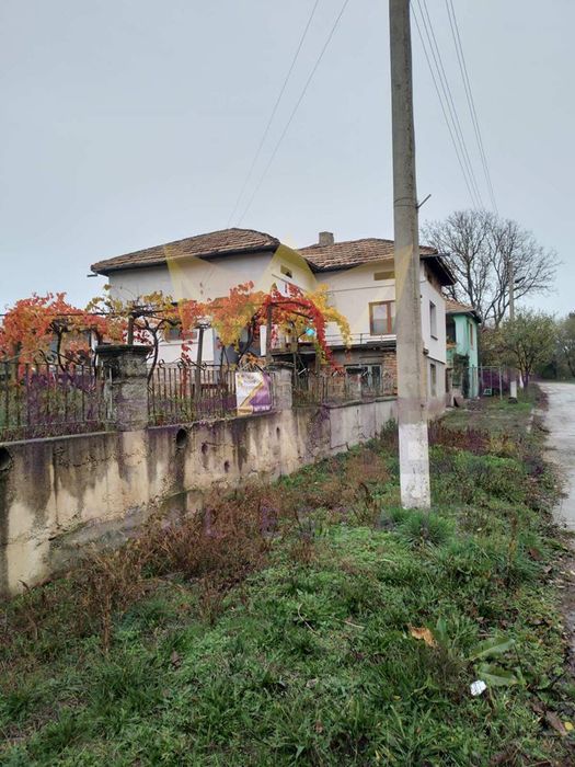 Къща в Варна, област-с.Караманите