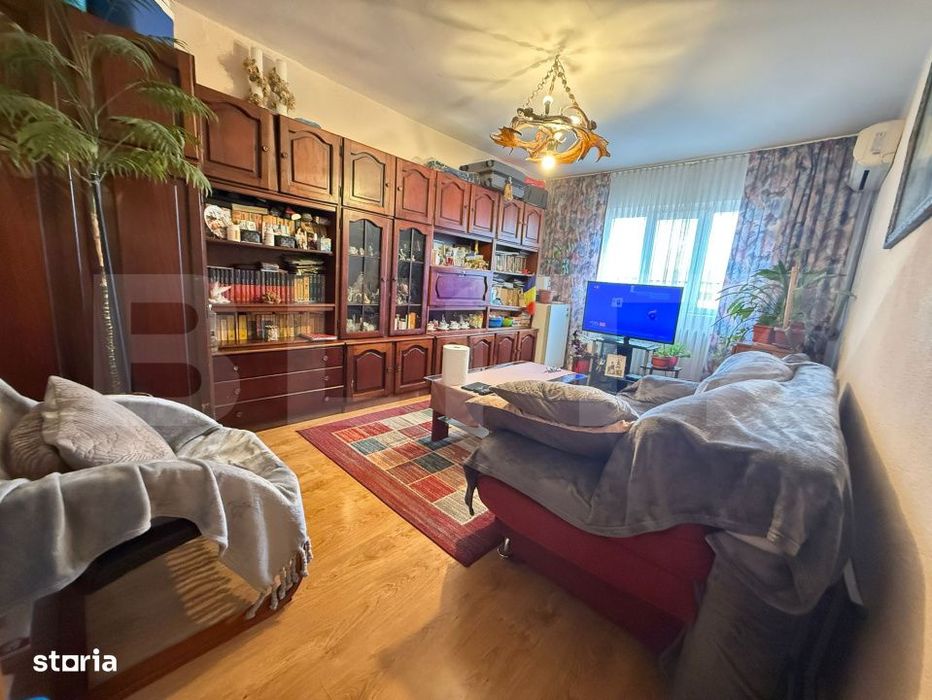 Apartament 2 camere, decomandat, zona Mall — fotografia 1