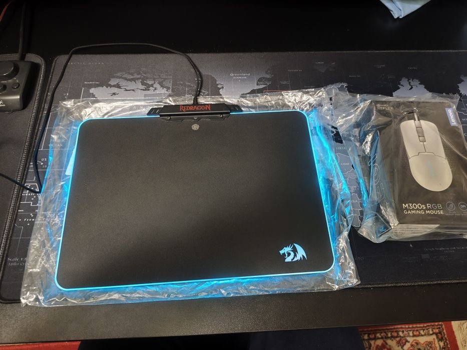 Set Mouse Lenovo LEGION gaming PLUS Mouse pad RGB Noi