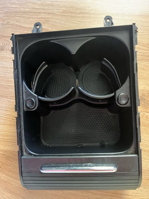 Къпходър/Чашки за VW Passat B7/B6