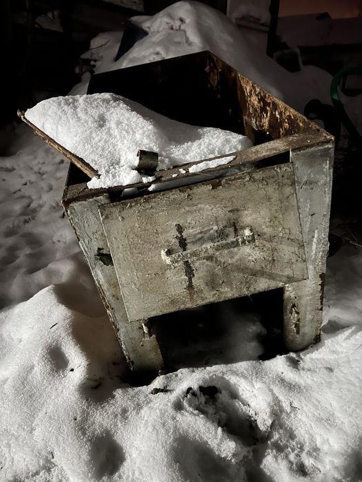 Продам котел и чугуные батарее!