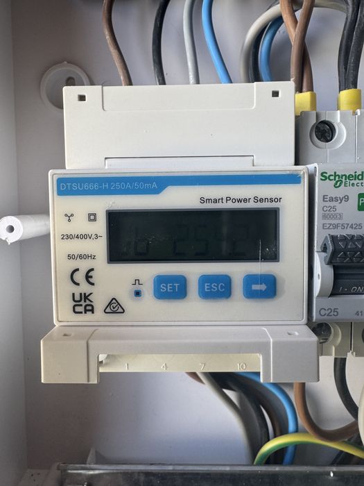 Invertor hibrid huawei trifazic 6kw plus smart meter