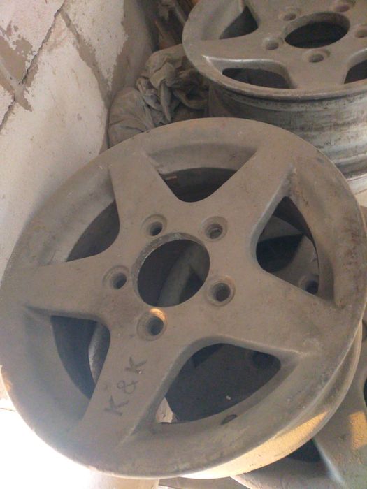 Продам диски на ниву УАЗ  сузуки