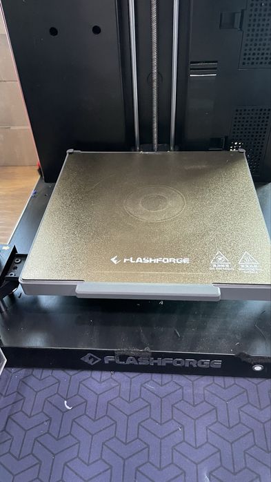 3д принтер flashforge adm5  в закрытом корпусе