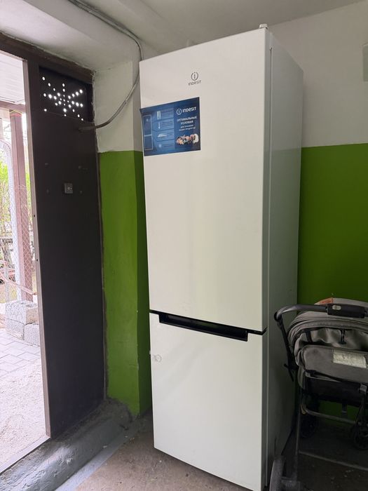 Холодильник б/у