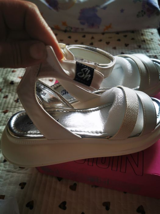 Продам сандали детские