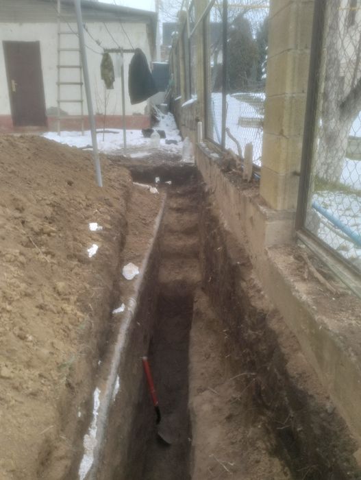 Копаем землю ямы