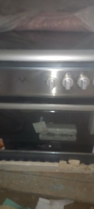 Газ плита с духовкой