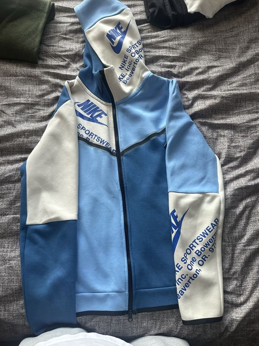 Nike Tech Fleece суитшърт с цял цип и качулка
