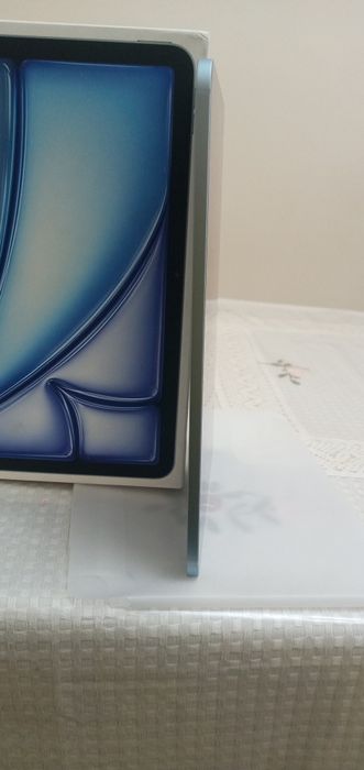 iPad Air 11-inch (M3)Wi-Fi +Cellular 128 GB Blue model A3267 apple.com