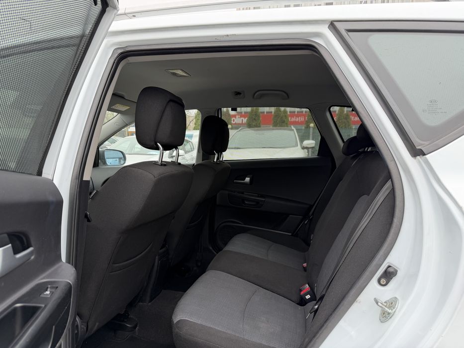 Kia Ceed 1.6 benzina automat, incalzire scaune, senzori parcare, rate!