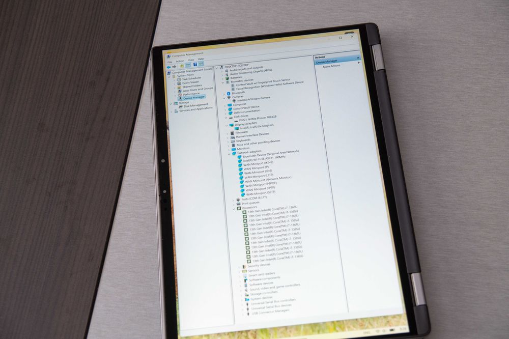 DELL Latitude 7440 2-in-1 / i7 1365U / 32GB / 1TB / WUXGA Touch