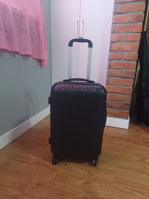 Чемодан. Бу в хорошем состоянии